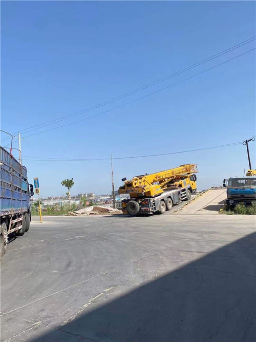 滑县25吨吊车的租赁价格大概是多少？