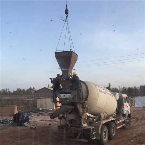 滑县“精准瞄准”—— 吊车的 “定位导航” 技术