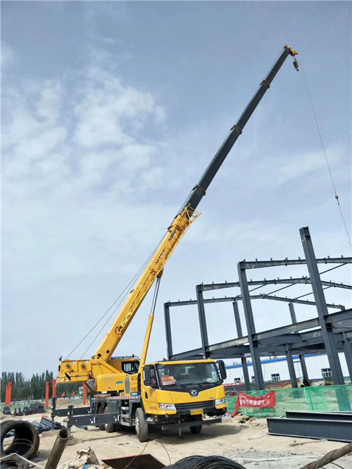 滑县超高层建筑钢结构吊装案例